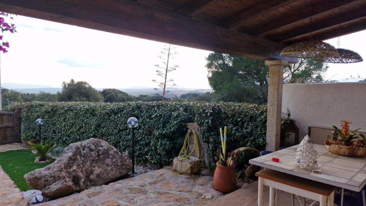Rifugio Monte Pino Villa Telti Buitenkant foto